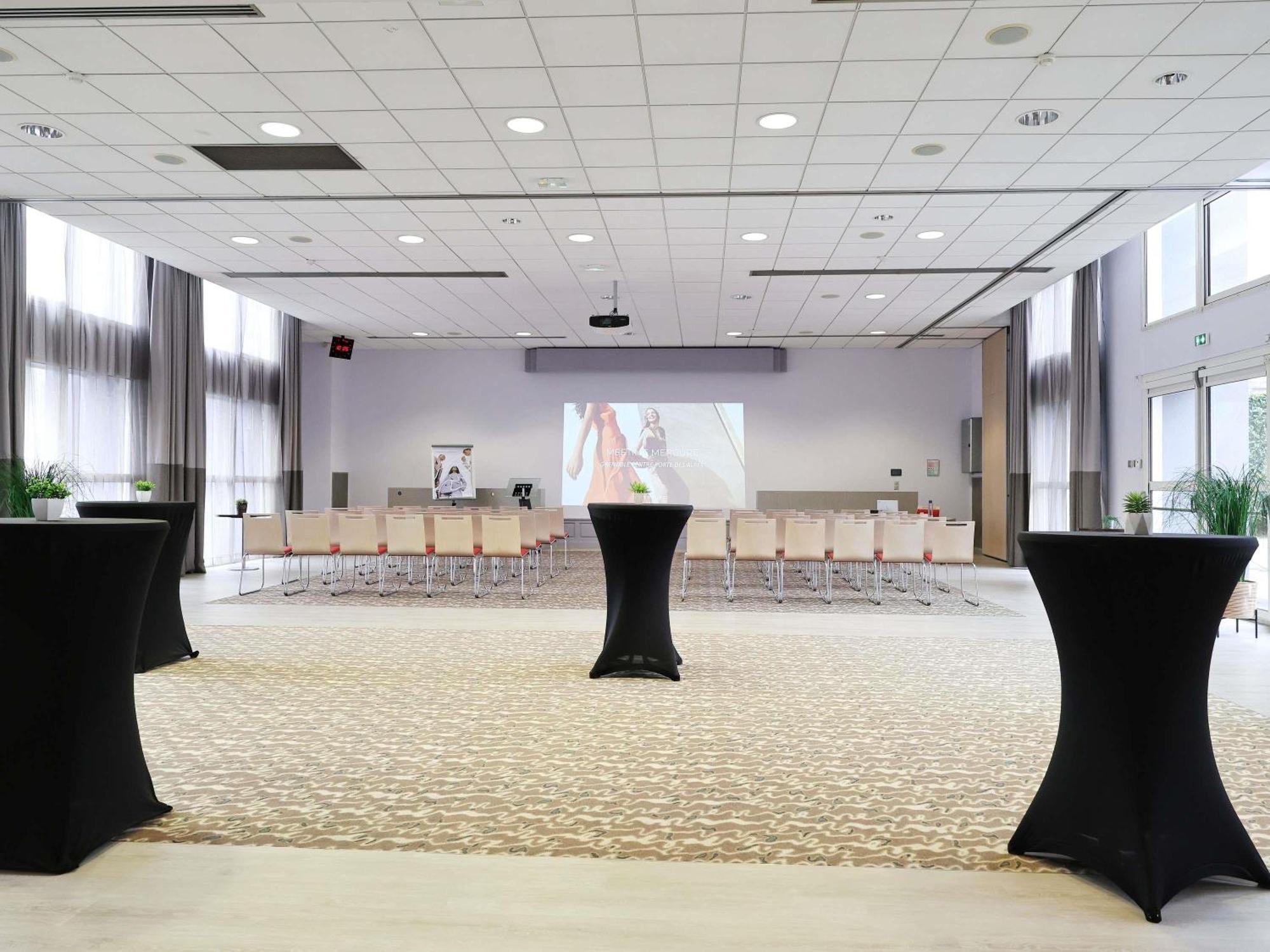 Mercure Grenoble Centre Porte Des Alpes Luaran gambar